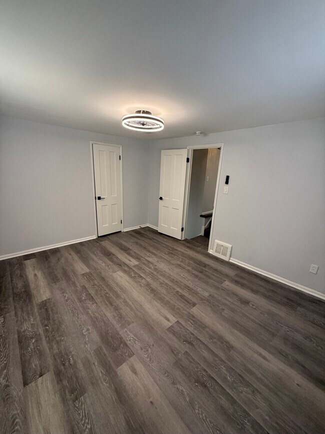 Foto del edificio - 19901 Lanbury Ave