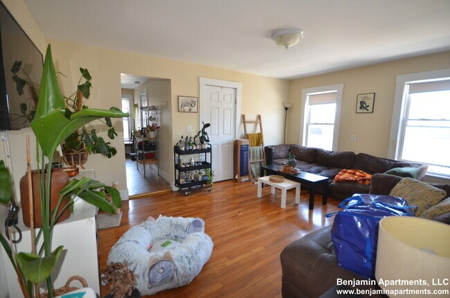 Foto del edificio - 53 West Seventh St. Unit 3