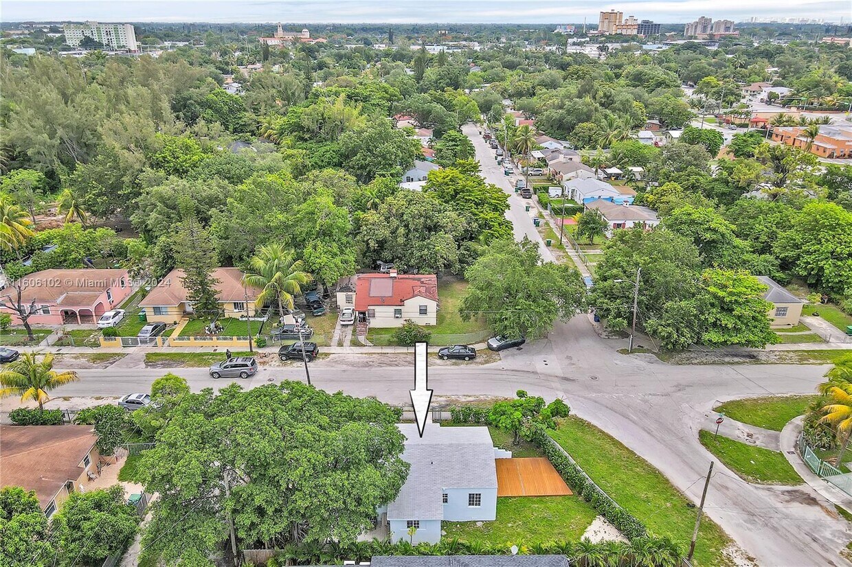 Primary Photo - 6344 NW Miami Pl