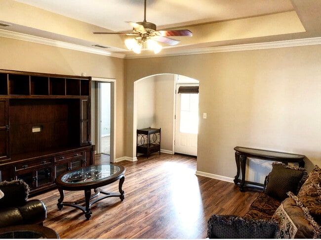 Building Photo - 40430 Cross Ridge Ave