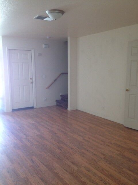 Foto principal - 245 F St