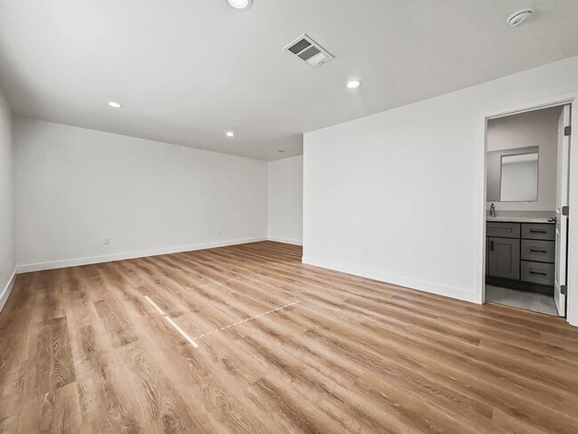 Foto del edificio - 12301 Flint Pl