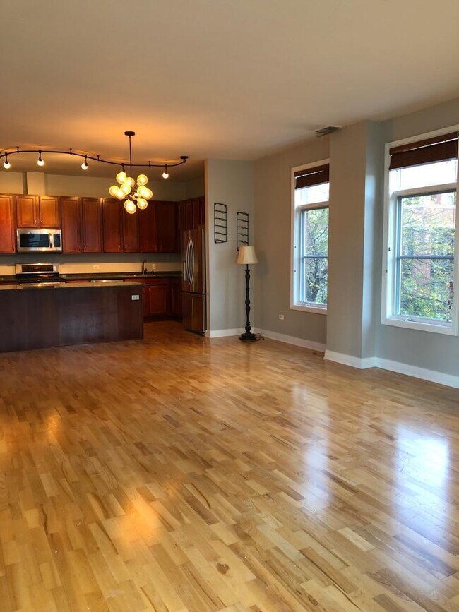 Open floor plan - 333 N Jefferson St