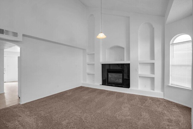 Foto del edificio - Cozy 3 bedroom 2 bath home in East El Paso! Special- No admin fee!