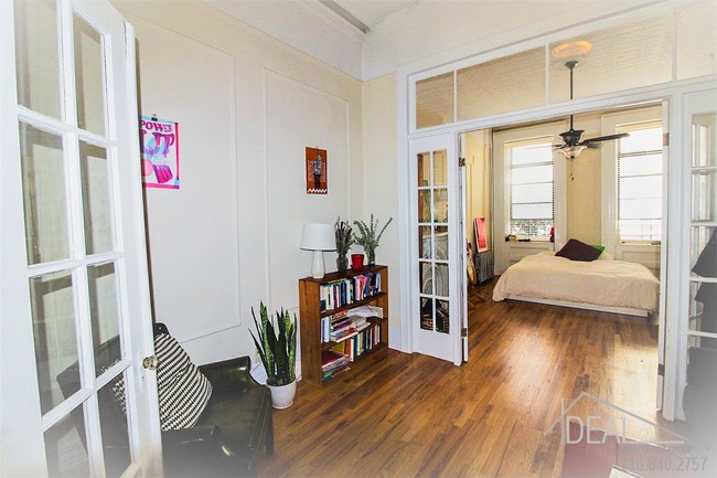 Building Photo - Amazing 2.5 BR for Rent in Carroll Gardens