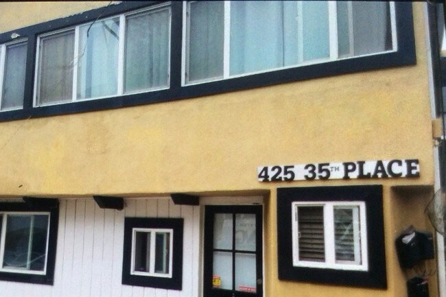 Foto del edificio - 425 35th Pl
