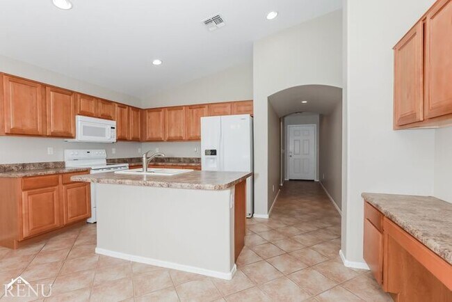 Building Photo - 46051 W Starlight Dr