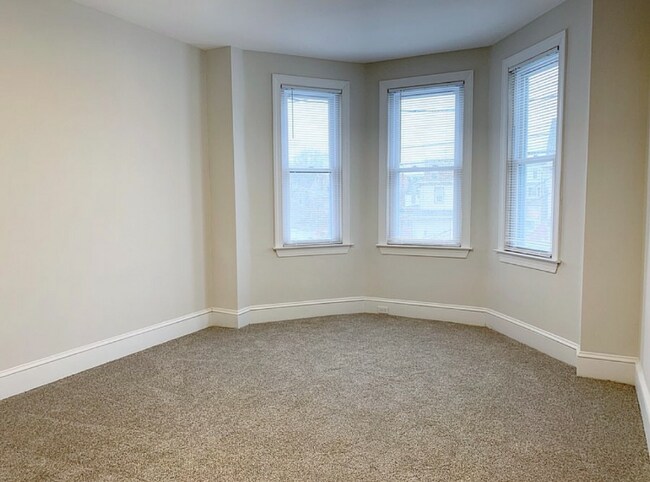 Foto del edificio - 328 Powell St