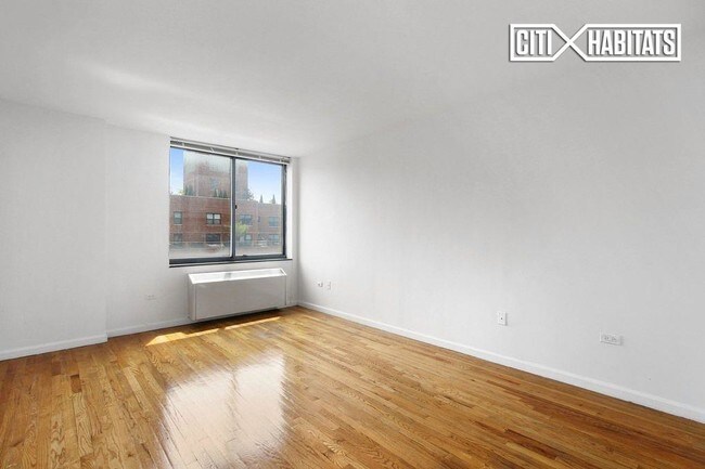 Building Photo - 344 3rd Ave