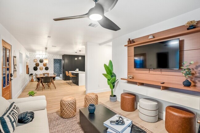 Foto del edificio - 9619 Chatfield St