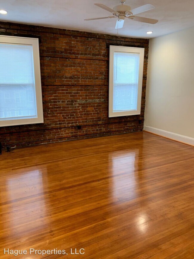 Building Photo - 901 Greenway Ct