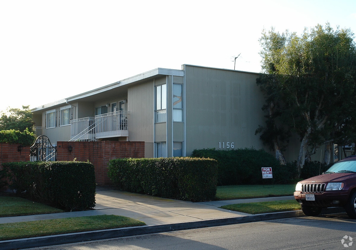 Primary Photo - 1156 Rutland Rd