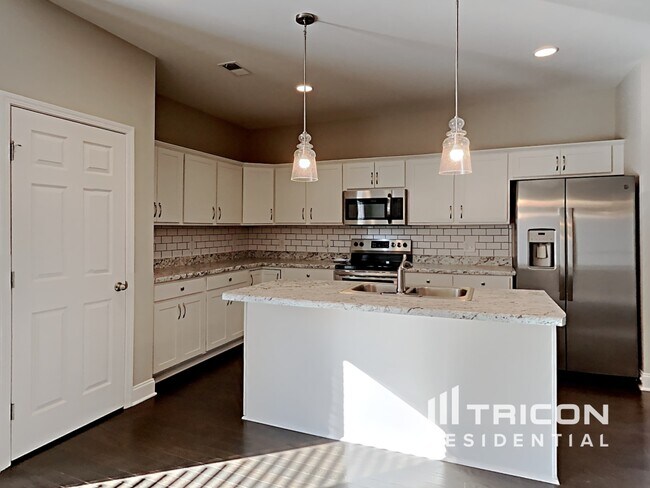 Building Photo - 131 Auxley Court White House TN