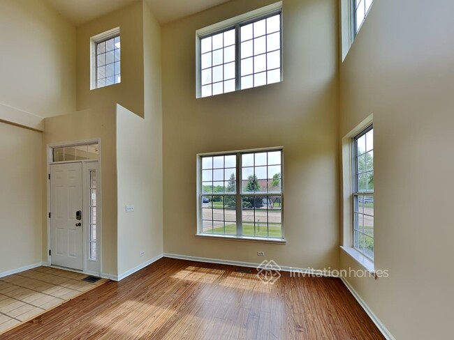 Building Photo - 1445 White Oak Ln