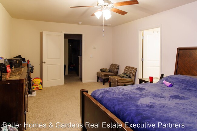 Building Photo - 6 br, 4 bath House - 3045 Pepperhill Drive