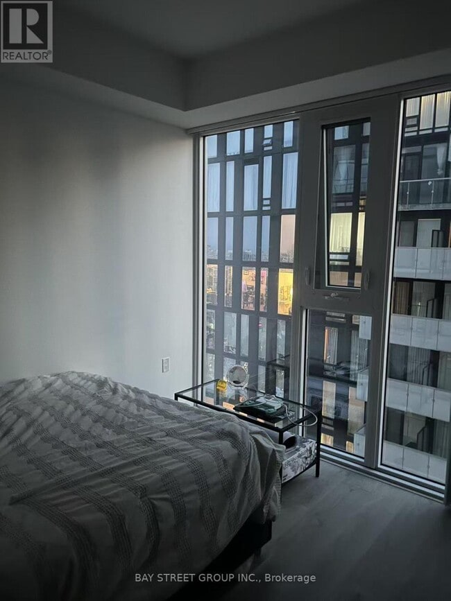 Building Photo - 50 Wellesley St E