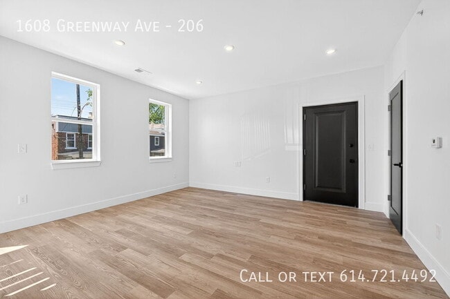 Building Photo - 1608 Greenway Ave