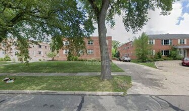 Building Photo - 16025 Van Aken Blvd