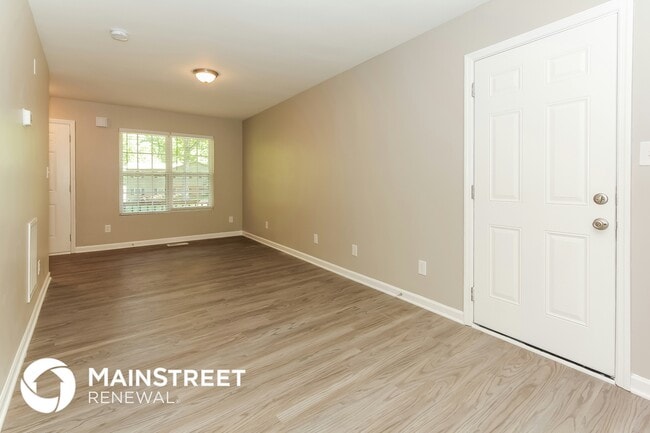 Building Photo - 2711 Kendrick Dr