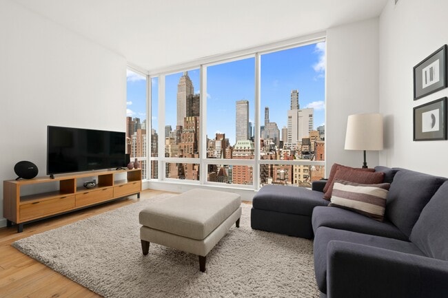 Building Photo - 325 Lexington Ave