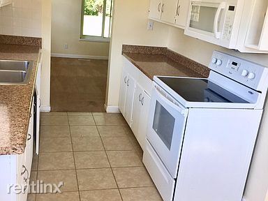 Building Photo - 3 br, 1.5 bath House - 633 Storms Rd