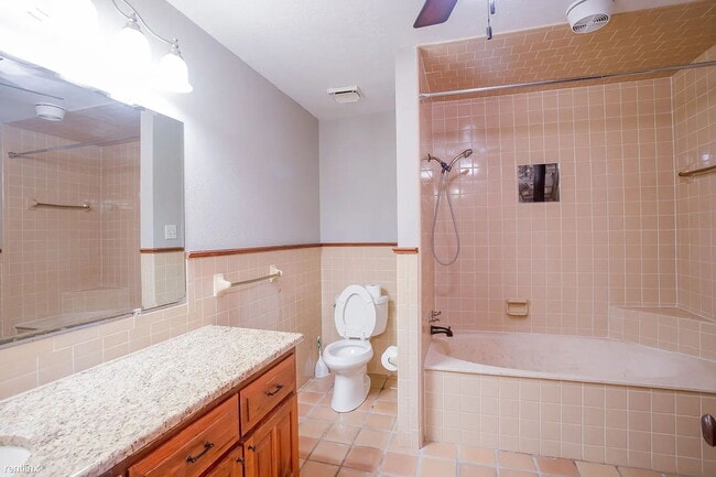 Building Photo - "Spacious 3-Bed, 3-Bath Martindale Gem with Elegant Granite Touches – 3,240 Sq Ft of Comfort!"