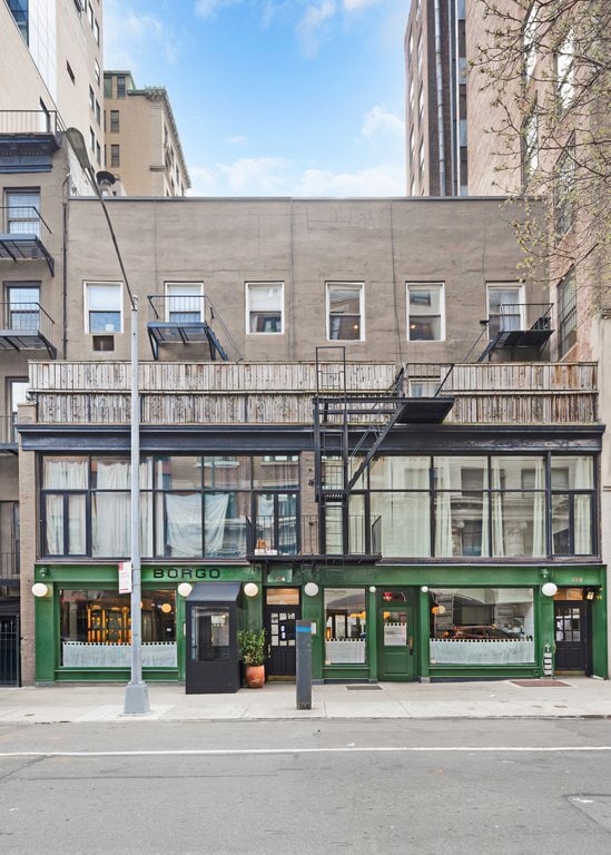 Building Photo - 122 E 27th St