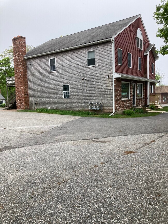 Building Photo - 2228 State Rd