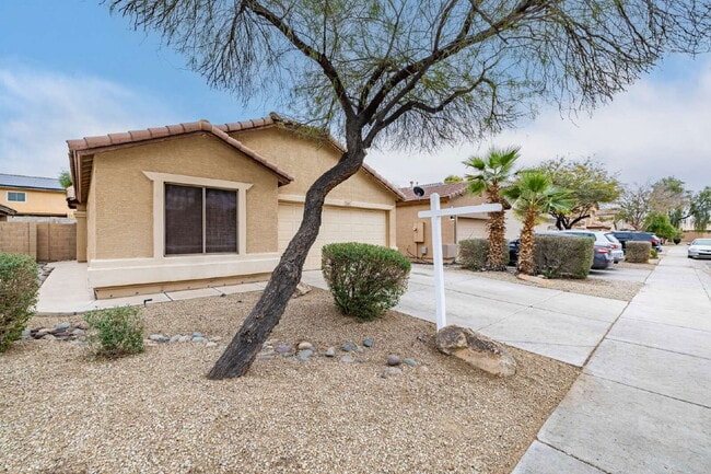 Foto del edificio - 2205 N 109th Ave