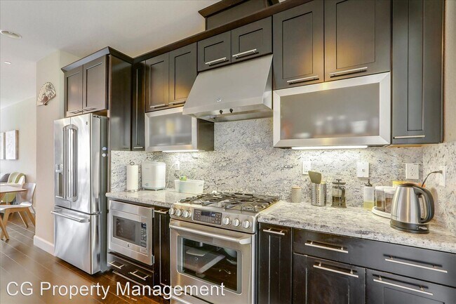 Building Photo - 3 br, 3.5 bath House - 5877 Blue Topaz Ct