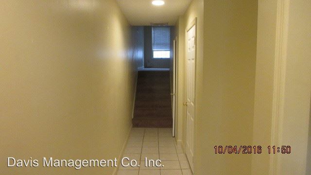 Building Photo - 604 Guy Ln
