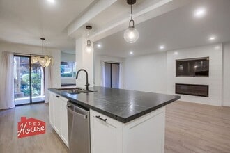 Building Photo - 4009 Canario St