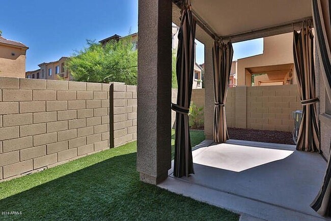 Photo - 2402 E 5th St Apartment