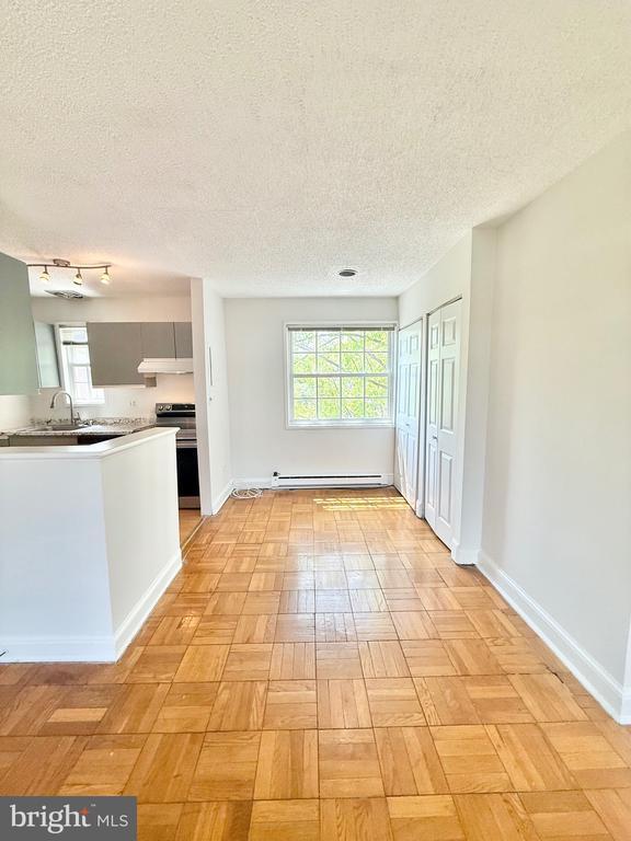 Foto del edificio - 1706 W Abingdon Dr