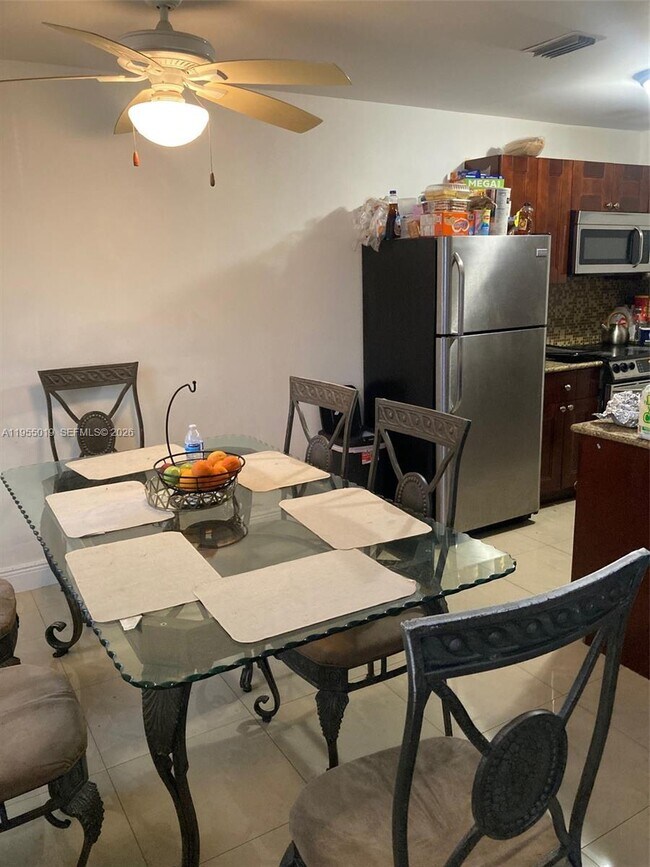 Building Photo - 4737 NW 5th Ave