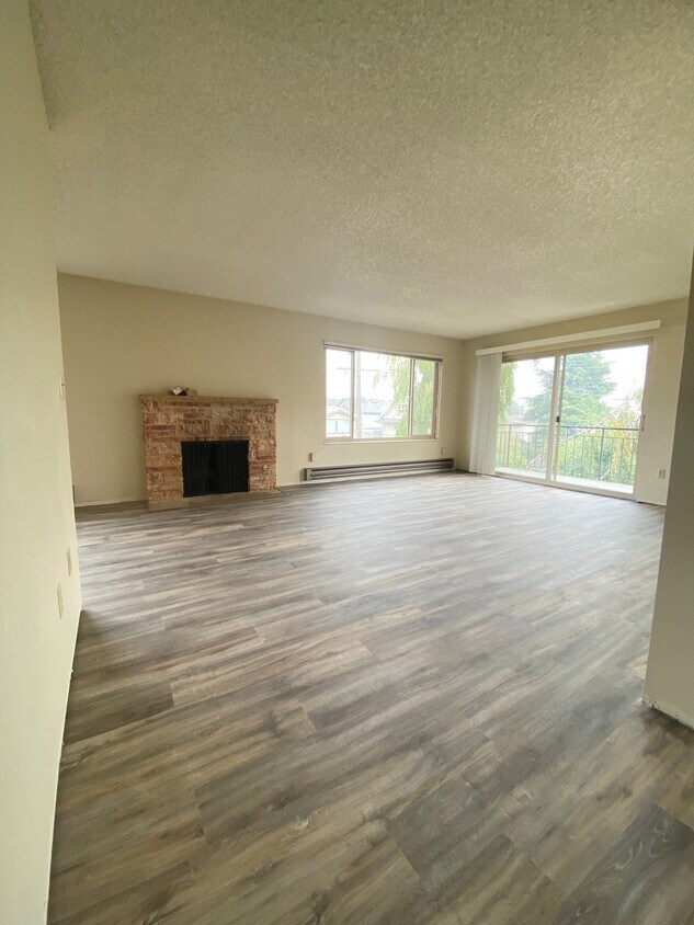 Primary Photo - 465 N 45th St