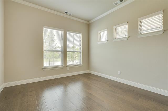 Building Photo - 2649 Basswood Dr