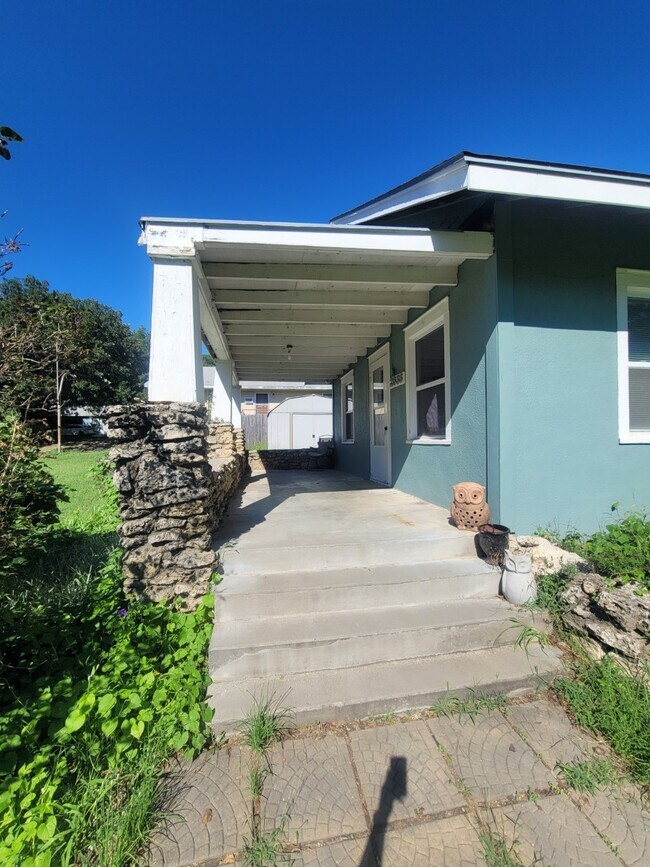 front porch - 2833 Johnson Valley Dr