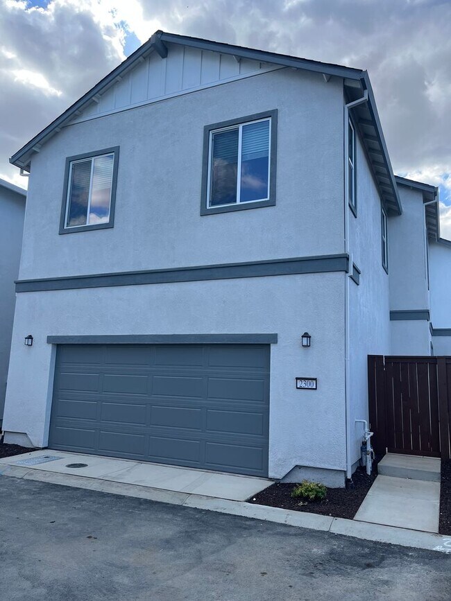 Foto del edificio - Brand New 2-Story Home in Spring Lake Area...