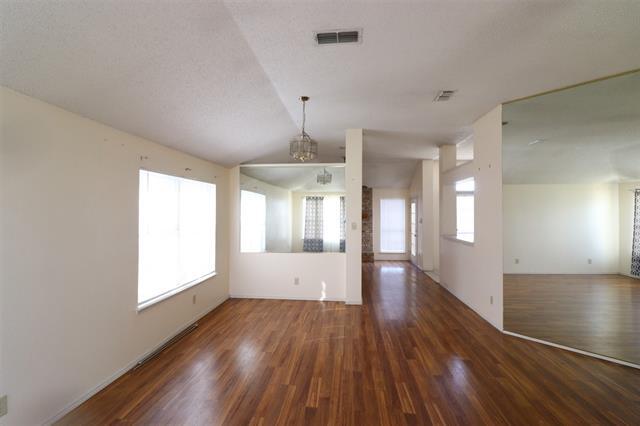 Foto del edificio - 6700 Olivewood Dr