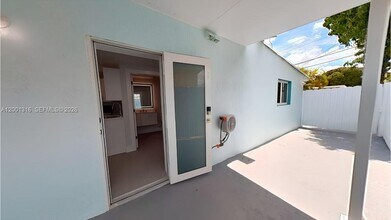 Building Photo - 130 W 57th St