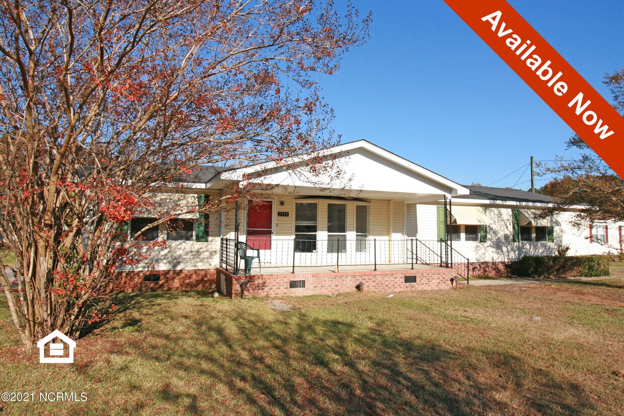Primary Photo - 2330 Cedar Hill Rd NE