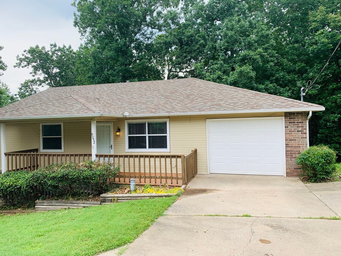 9052 Grimes Dr, Rogers, AR 72756 Townhome Rentals in Rogers AR