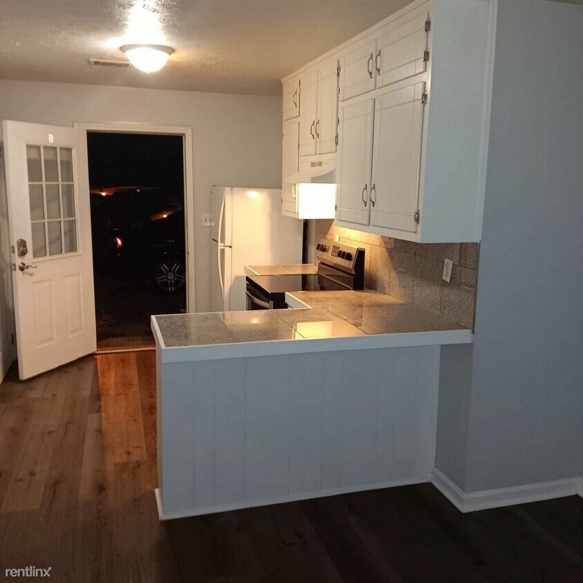 Primary Photo - 2 br, 1 bath Duplex - 9245 Cedar Ridge Dri...