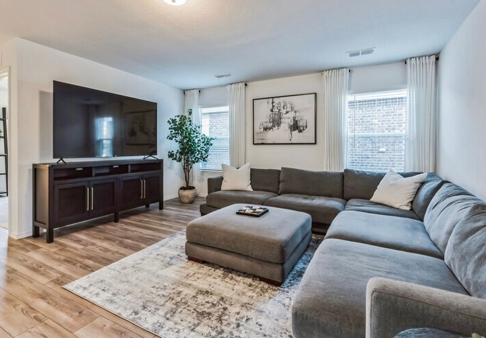 Foto principal - 14044 Drover St