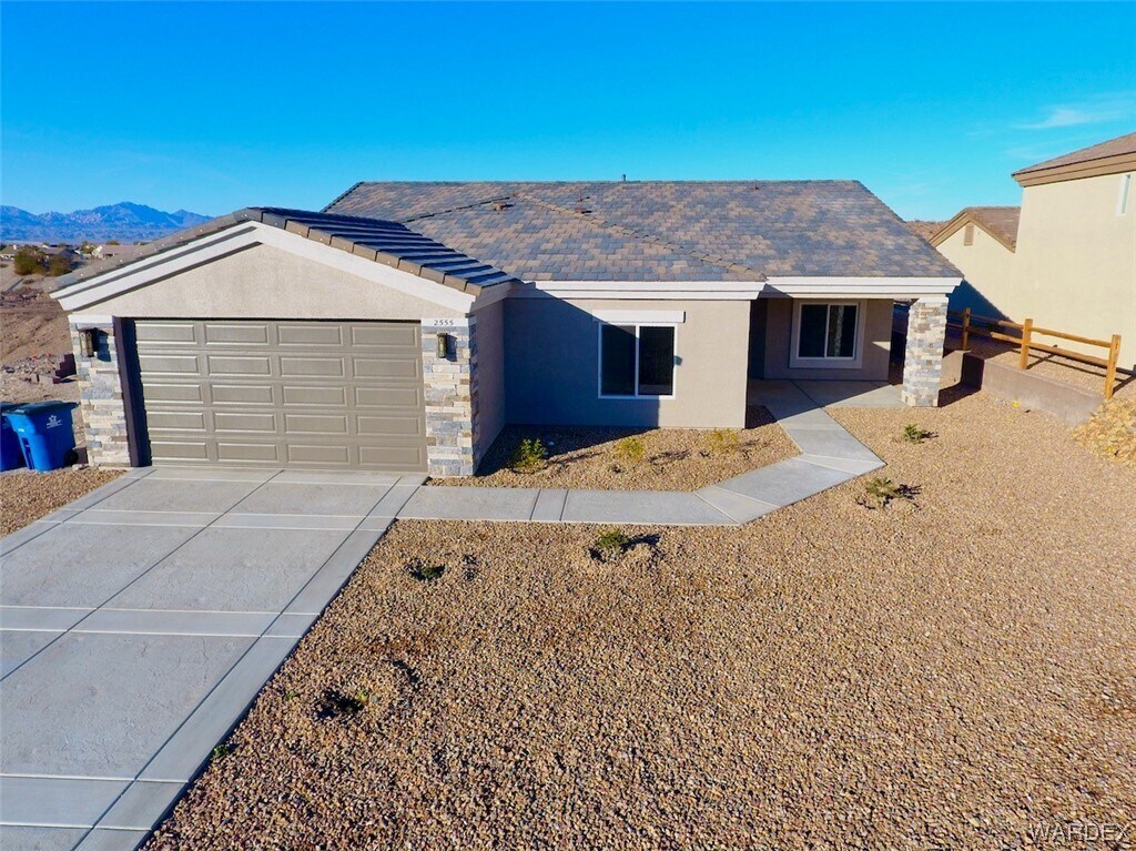 2555 Climbing Rock Ln Bullhead City, AZ 86442 Alquileres en Bullhead