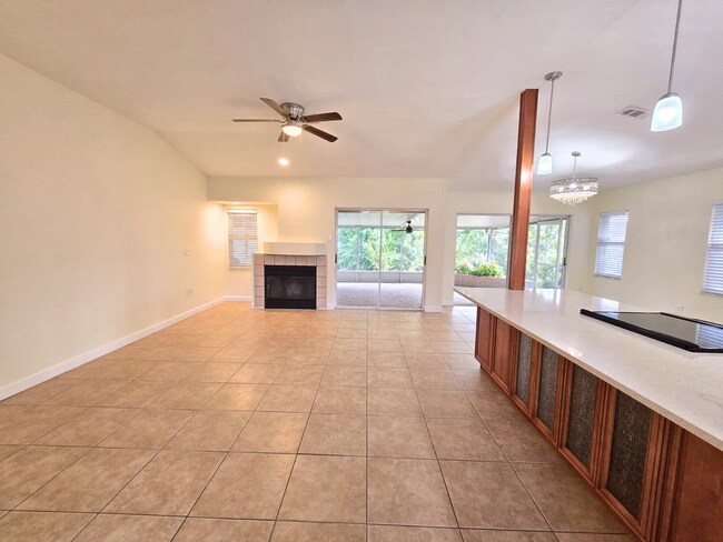 Foto del edificio - Stunning 3BR/ 2BA Home in The Trails Near UTC