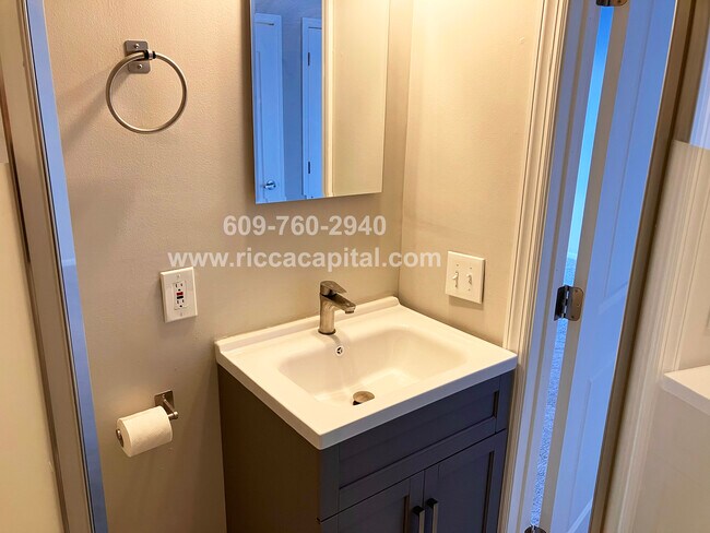 Foto del edificio - 35 Highgrove Ct