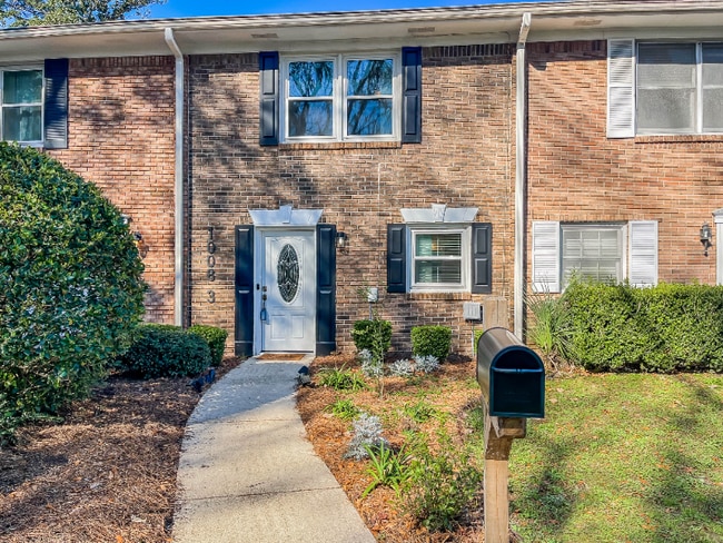 Photo - 1008 Holland Dr Townhome