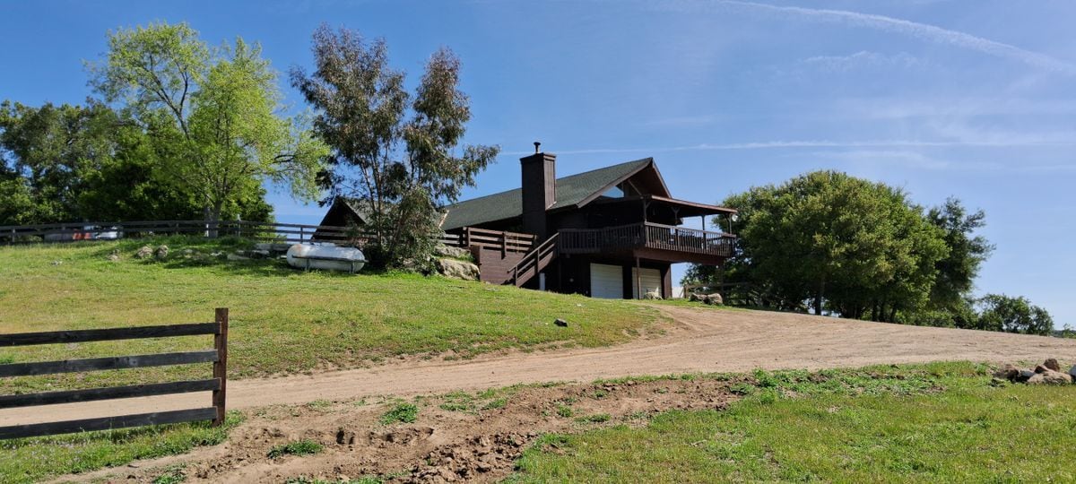 Primary Photo - 2567 Hesperia Rd